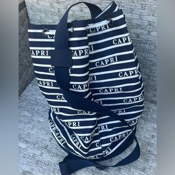 Italian canvas travel bag, drawstring, shoulder strap, NWT, bottom extra storage - Picture 4 of 8